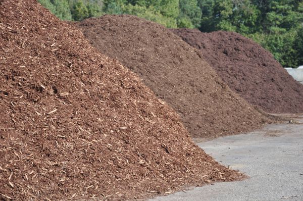 Brown Mulch Delivery in North Tonawanda